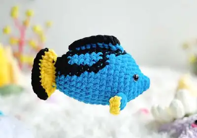 Blue Tang Fish Amigurumi Pattern step 1 - construction progress