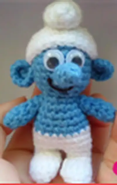 Smurf Amigurumi Pattern step 1 - construction progress