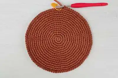 Crochet Summer Sun Hat Pattern step 2 - assembly progress
