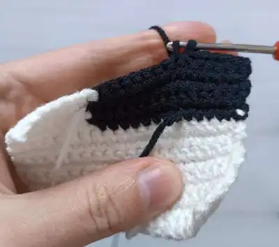 Cat with a cup Crochet Pattern step 2 - assembly progress
