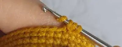 T-Rex Amigurumi Pattern step 3 - details and accessories