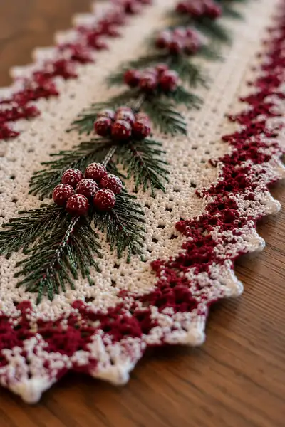 Frosted Cranberry and Pine Christmas Table Runner Pattern step 2 - assembly progress
