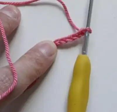 Kirbi Amigurumi Pattern step 4 - final assembly and finishing