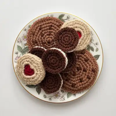 Biscuit Trio Crochet Pattern step 1 - construction progress