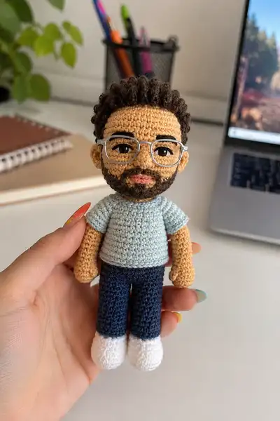 Scary Ziad The Third Amigurumi Pattern step 1 - construction progress