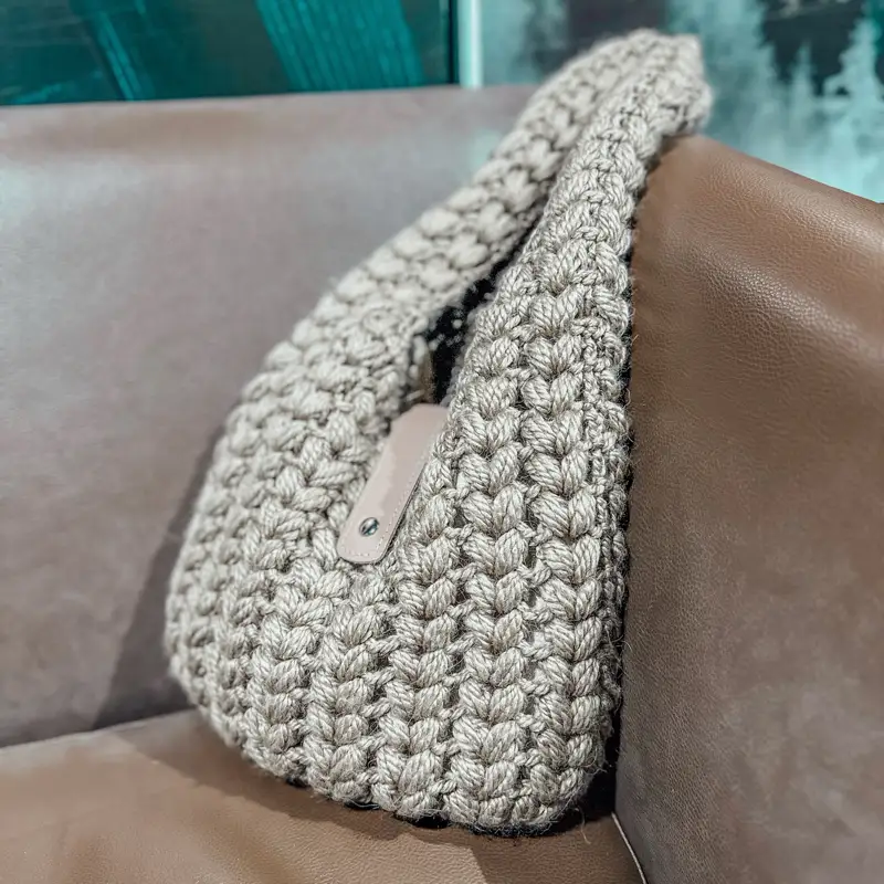 Free Beginner Friendly crochet pattern: Winter fairytail Pattern - Easy to follow tutorial