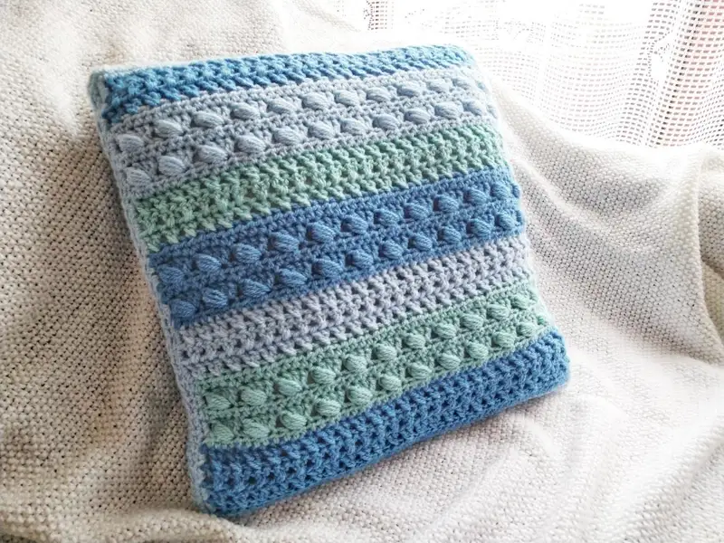 Free Intermediate crochet pattern: Snowberry cushion cover Pattern - Easy to follow tutorial