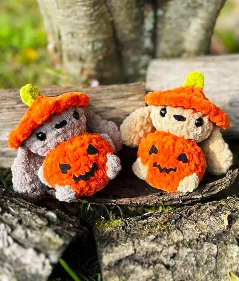 Free crochet pattern: Crochet Bunny Pumpkin Amigurumi Pattern - Intermediate level tutorial