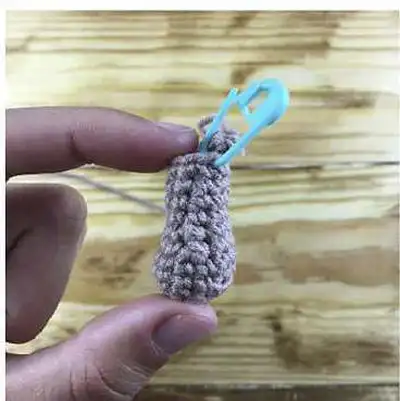 Groot Amigurumi Pattern step 3 - details and accessories