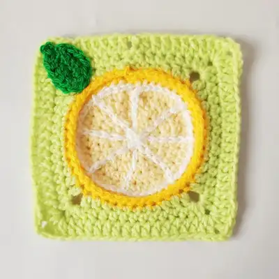 Lemon Granny Square Pattern step 1 - construction progress