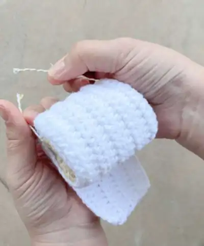 Angry Toilet Paper Crochet Pattern step 3 - details and accessories