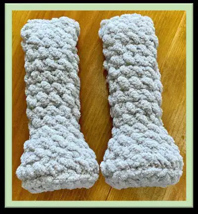 Sleepy Snuggle-saurus Rag Doll Amigurumi Pattern step 2 - assembly progress