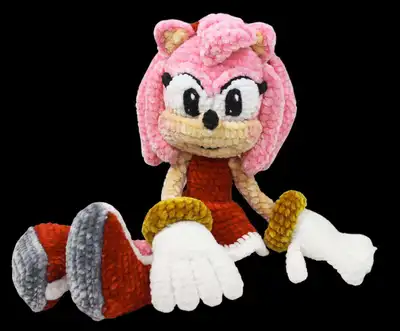Amy Rose Amigurumi Pattern step 3 - details and accessories