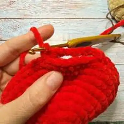 Deer Hat and Scarf Amigurumi Pattern step 2 - assembly progress