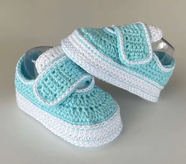 Velcro Sneakers Pattern