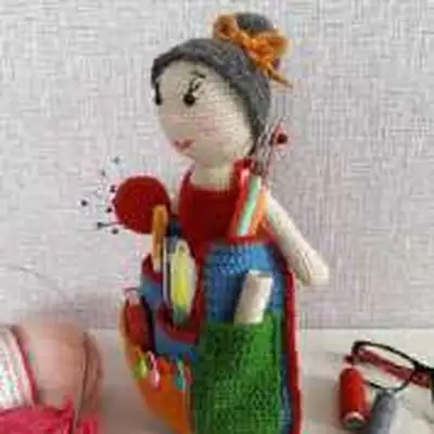 Doll organizer Amigurumi Pattern step 2 - assembly progress