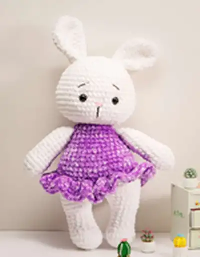 Lily Bunny Amigurumi Pattern step 1 - construction progress