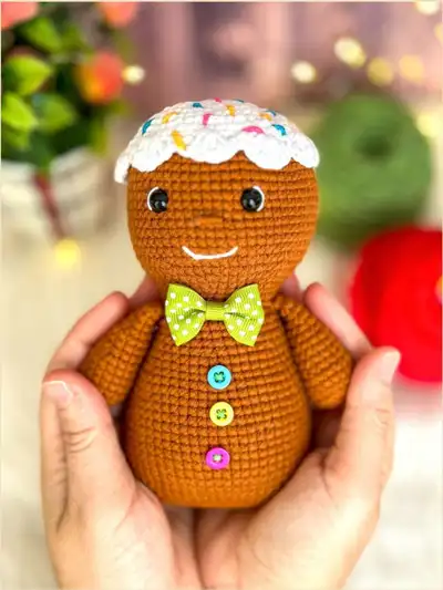 Gingerbread Amigurumi Pattern step 1 - construction progress