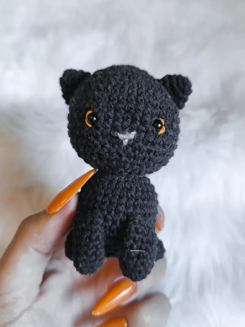 Free Beginner Friendly crochet pattern: Gatitos Amigurumi Pattern - Easy to follow tutorial