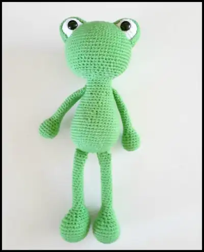 Frog Prince Amigurumi Pattern step 4 - final assembly and finishing