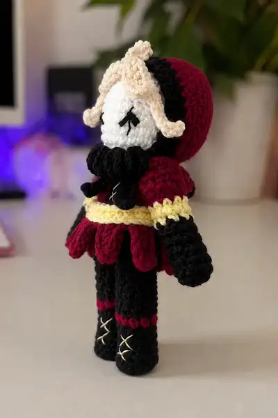 Pierrot Jester Doll Amigurumi Pattern step 2 - assembly progress