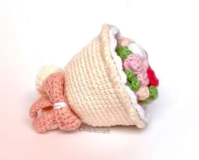 Reversible Flower Bouquet & Bride Amigurumi Pattern step 4 - final assembly and finishing