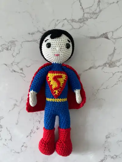 Superman Amigurumi Pattern step 1 - construction progress