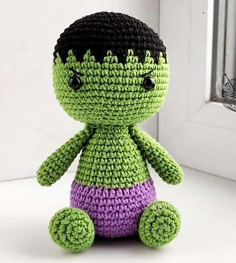 Free Beginner Friendly crochet pattern: Mini Hulk Amigurumi Pattern - Easy to follow tutorial