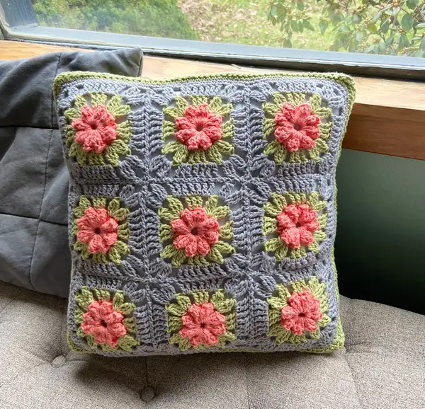 Flower Garden Throw Pillow Pattern
