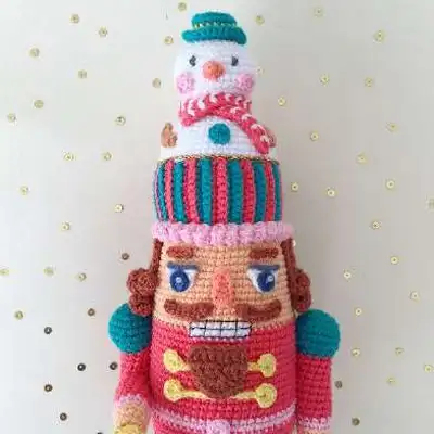 The Nutcracker Amigurumi Pattern step 2 - assembly progress
