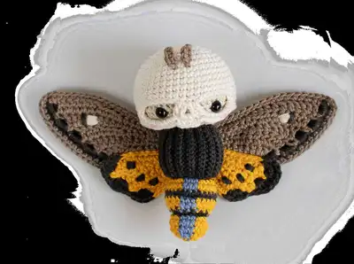 Death's Head Hawk Moth Amigurumi Pattern step 1 - construction progress