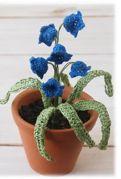 Crochet Bluebell Pattern step 4 - final assembly and finishing