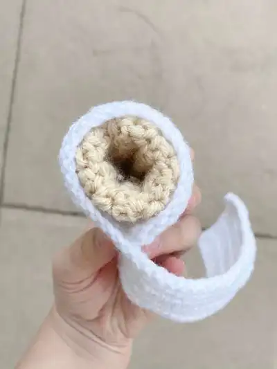 Angry Toilet Paper Amigurumi Pattern step 4 - final assembly and finishing