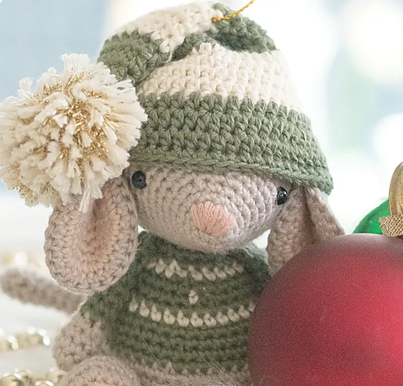 Free Beginner Friendly crochet pattern: Noel the Christmas Mouse Amigurumi Pattern - Easy to follow tutorial