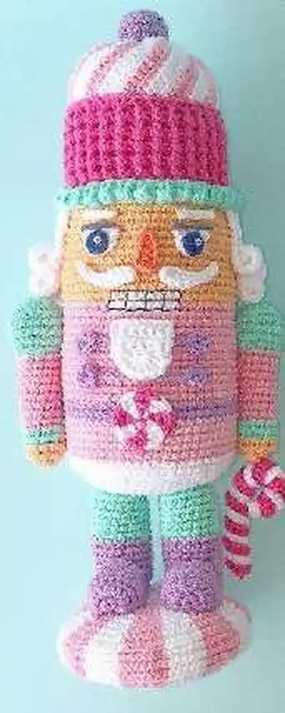 The Nutcracker Amigurumi Pattern step 2 - assembly progress