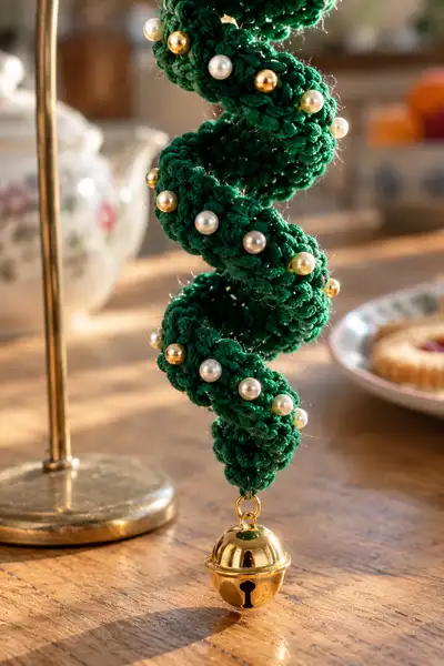 Spiral Christmas Tree Ornament Pattern step 2 - assembly progress