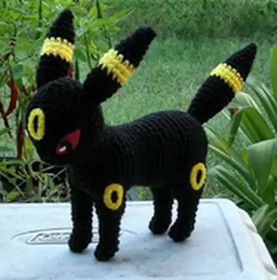 Umbreon Plushie Amigurumi Pattern step 1 - construction progress
