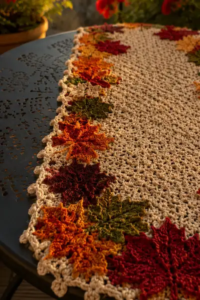 Autumn Leaf Garland Table Runner Pattern step 2 - assembly progress