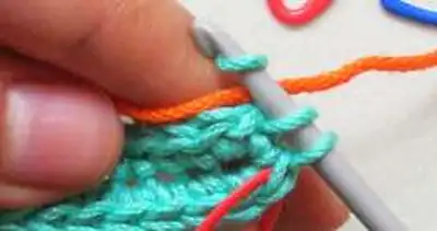 Dino Backpack Amigurumi Pattern step 2 - assembly progress