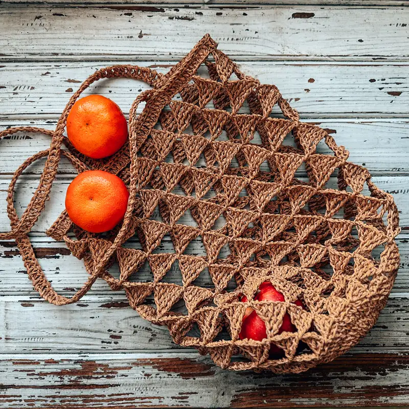 Free Beginner Friendly crochet pattern: Mash bag Triangles Pattern - Easy to follow tutorial