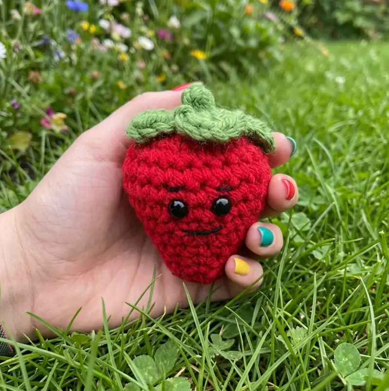 Free crochet pattern: Stanley the Strawberry Amigurumi Pattern - Beginner Friendly level tutorial