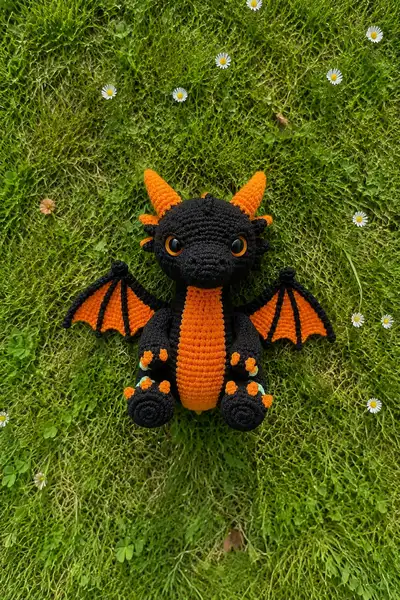 Spooky Pumpkin-Accent Dragon Amigurumi Pattern step 1 - construction progress