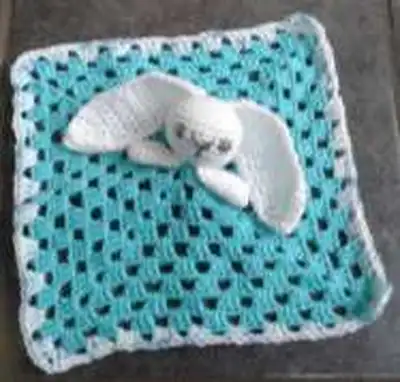 Cute Bunny Comforter Pattern step 3 - details and accessories