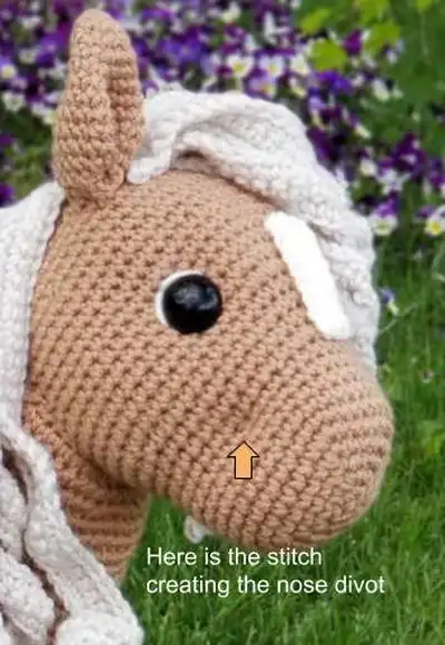 Summer Horse Amigurumi Pattern step 4 - final assembly and finishing