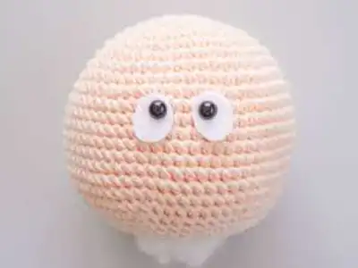 Seven Dwarfs Amigurumi Pattern step 2 - assembly progress