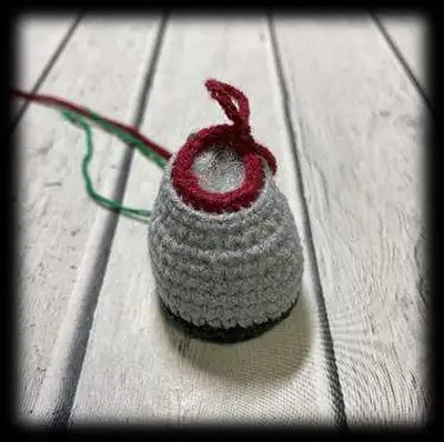 Reindeer Amigurumi Pattern step 4 - final assembly and finishing