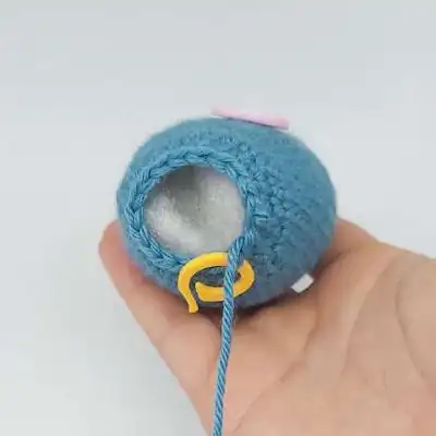 Squid Coraline Amigurumi Pattern step 3 - details and accessories