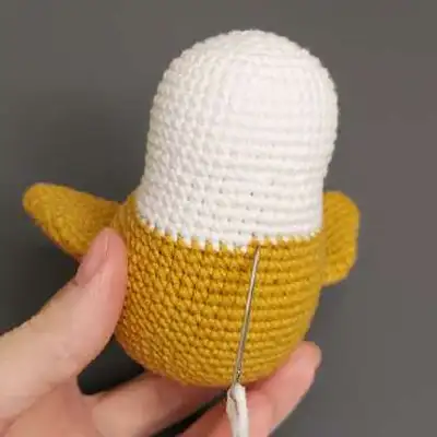 Puppy Corgi Amigurumi Pattern step 4 - final assembly and finishing