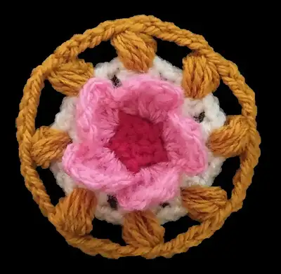 Amigurumi Holiday Lights Amigurumi Pattern step 3 - details and accessories