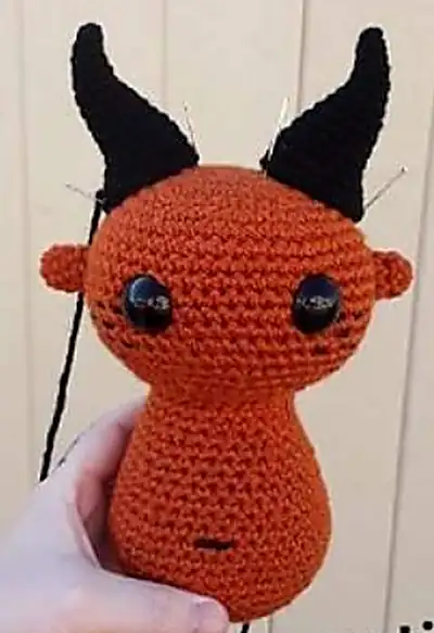 The Little Devil Amigurumi Pattern step 3 - details and accessories
